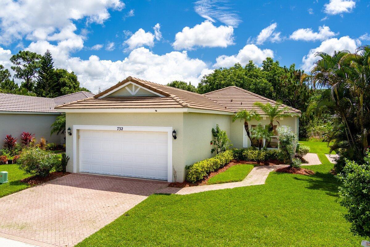 Foto principal - 732 SW Rocky Bayou Terrace
