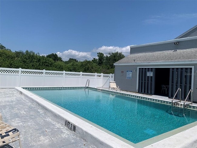 Building Photo - 255 Fenwick Dr