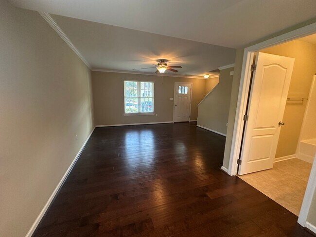 Foto del edificio - Tavern Grove Townhome in Campbell County-N...