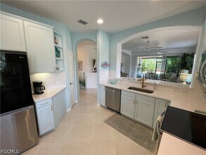 Building Photo - 10640 Camarelle Cir