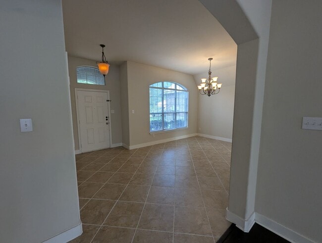 Building Photo - Forest Creek Gem: Spacious 4?Bed • 2?Bath ...
