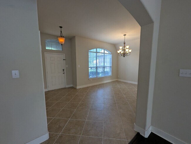 Foto del edificio - Forest Creek Gem: Spacious 4?Bed • 2?Bath ...