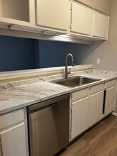 Building Photo - 9800 Eastwend Dr