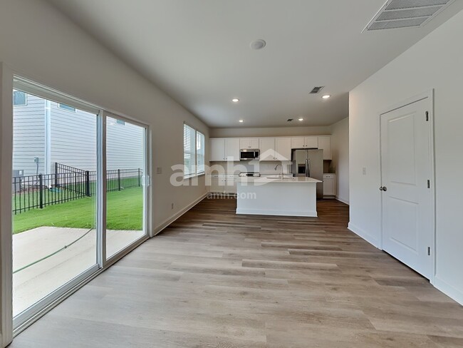 Building Photo - 1011 Bevington Dr