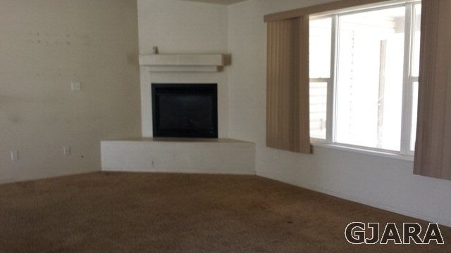 Building Photo - 243 Kip Ln