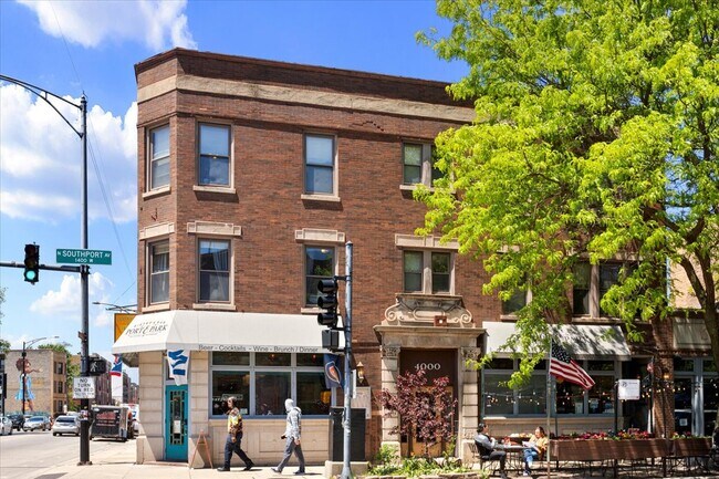 Building Photo - 4008 N Southport Ave
