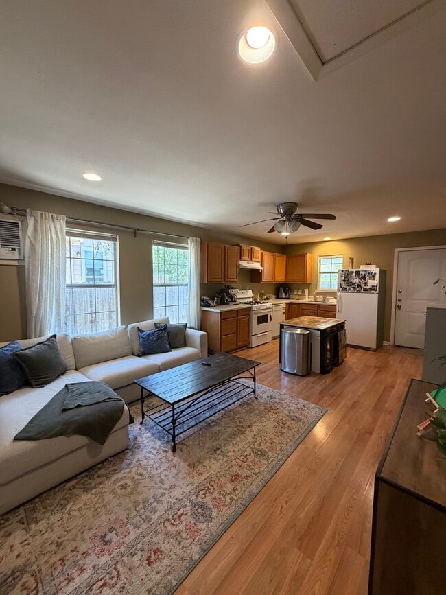 Building Photo - 4519 Merle Dr