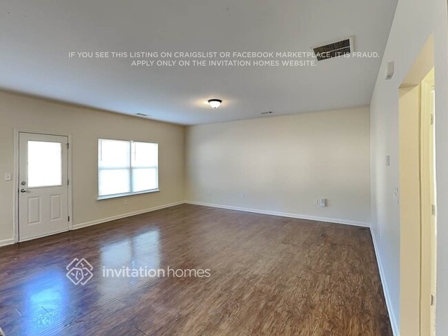 Foto del edificio - 33 Forrest Park Ln