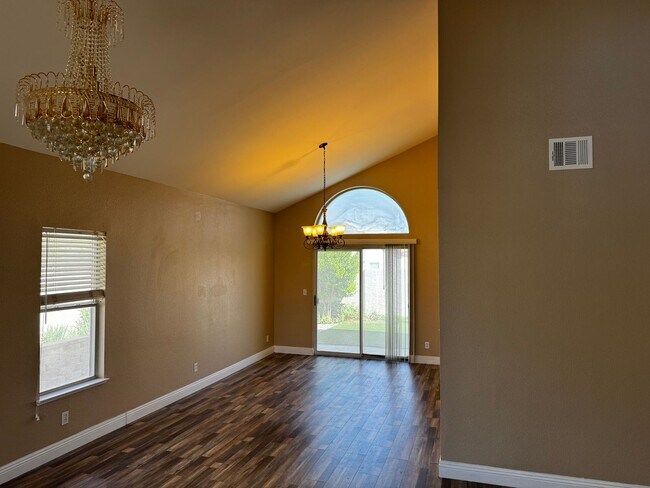 Building Photo - Desert Shores Living. Cul-De-Sac. Downstairs Bed