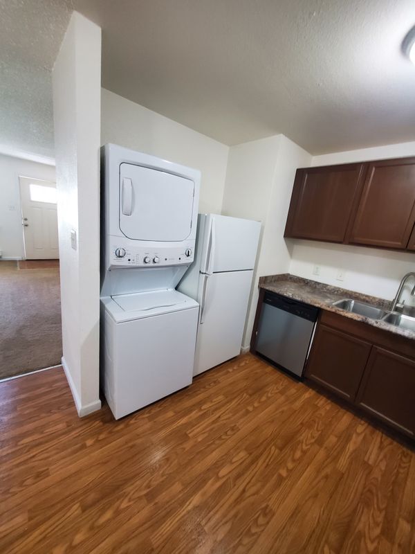 Foto del edificio - 1025 Oak St