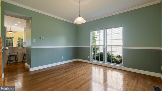 Building Photo - 4578 Summerhill Dr