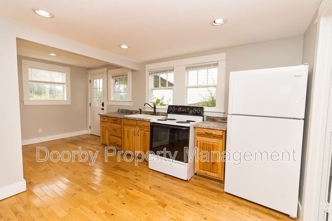 Foto del edificio - 328 Beck Ave