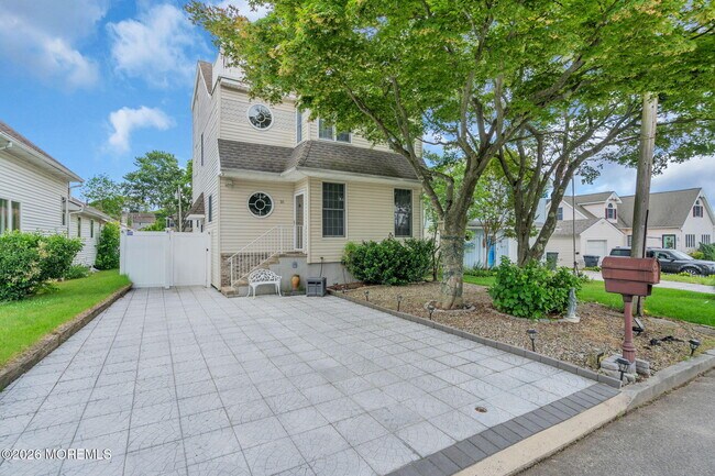 Building Photo - 30 Gladney Ave