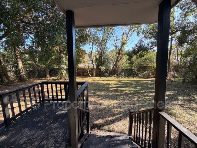 Building Photo - 937 Moravon Ave