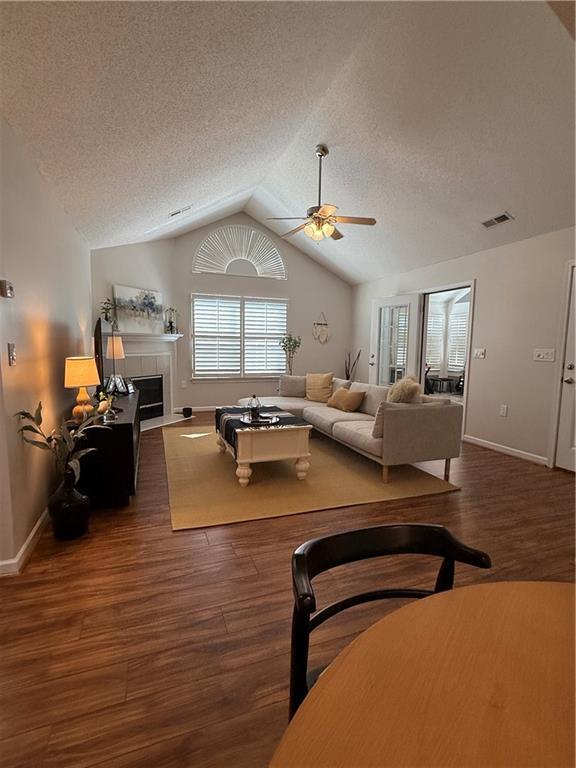 Foto del edificio - 3050 Orchard Ridge Cir