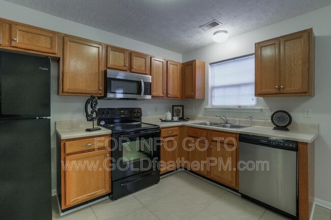 Building Photo - 1339 Benley St