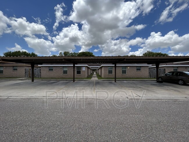 Building Photo - 3803 Sheraton Ave