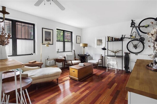 Foto del edificio - 149 Lafayette Ave