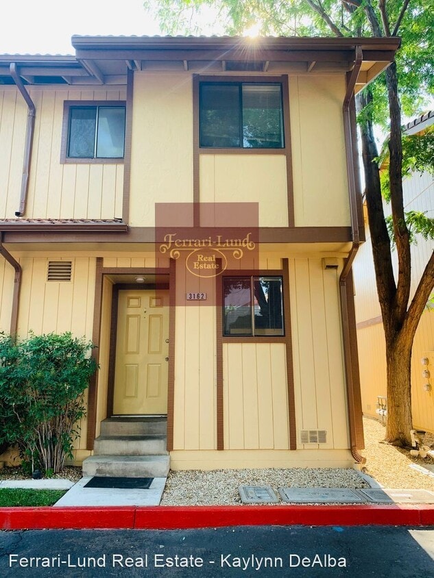 Primary Photo - 2 br, 1.5 bath House - 3162 N Truckee Lane