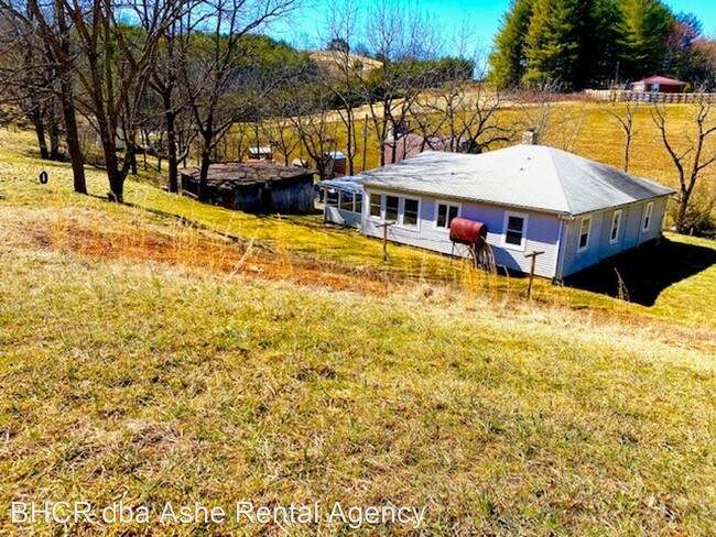 Building Photo - 2 br, 2 bath House - 3902 Grassy Creek Rd.