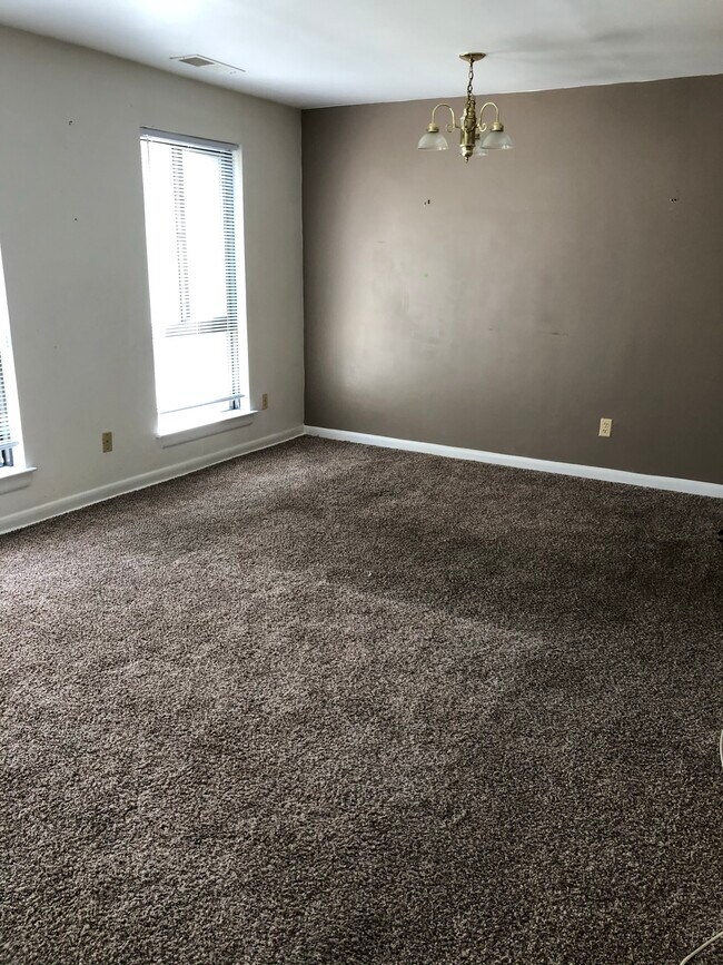 Sala de estar n.º 1 - 1631 Gainesville St SE