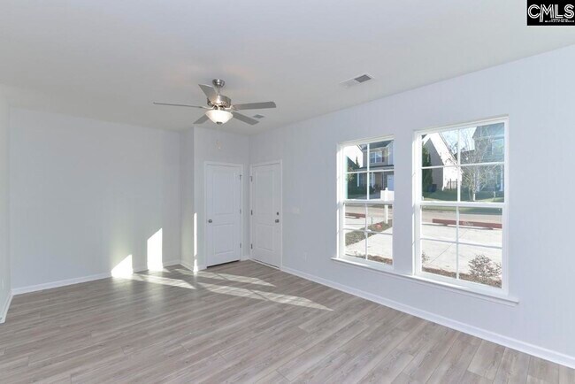Foto del edificio - 185 Northwood St
