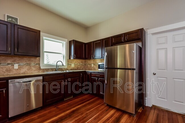 Foto del edificio - 157 Indiana Ave SW
