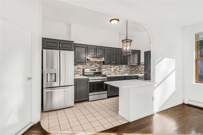 Building Photo - 240 Nassau Ave