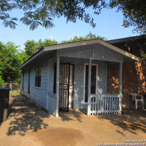 Building Photo - 324 S San Eduardo Ave