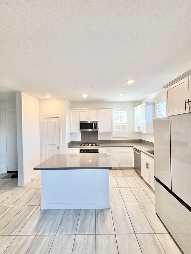 Foto del edificio - 4 Bedrooms in University Park Available For Rent in January 2026