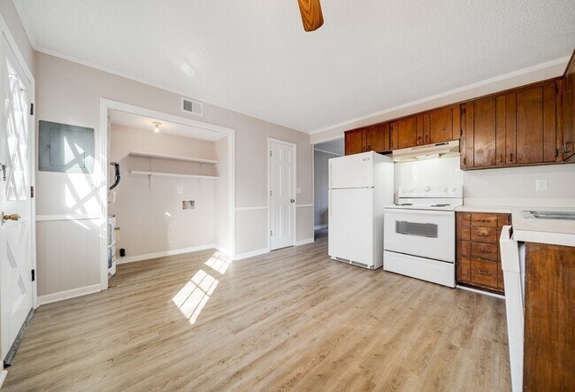 Foto del edificio - 930 S Water Ave