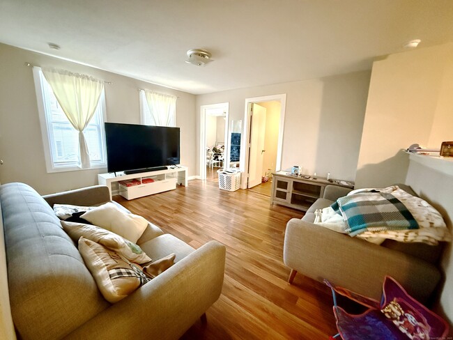 Building Photo - 12 South St