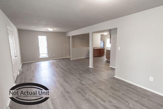 Foto del edificio - 202 Wheaton Ct