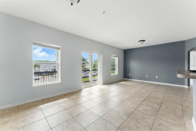Foto del edificio - 6524 S Goldenrod Rd
