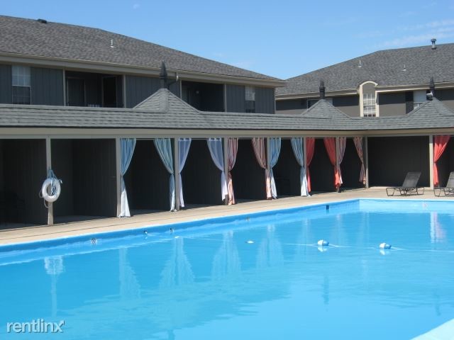 Building Photo - 2095 Valley Greene Dr