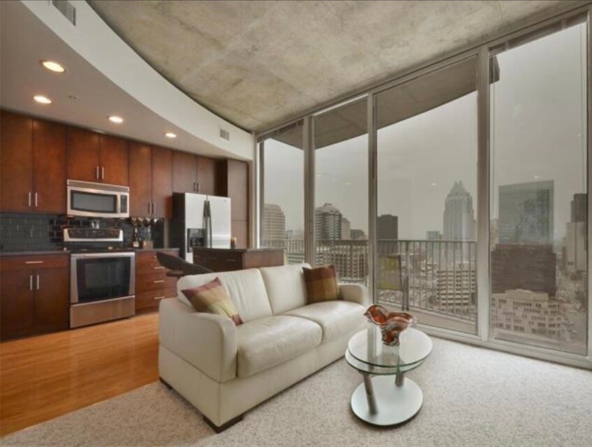 Foto principal - 360 Nueces St
