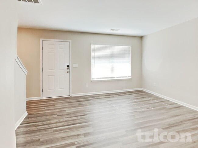 Building Photo - 271 Millen Dr