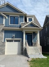 Building Photo - 167 Yellow Birch Cres