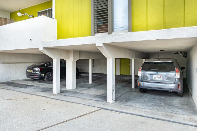 Aparcamiento - Ivy on Harvard