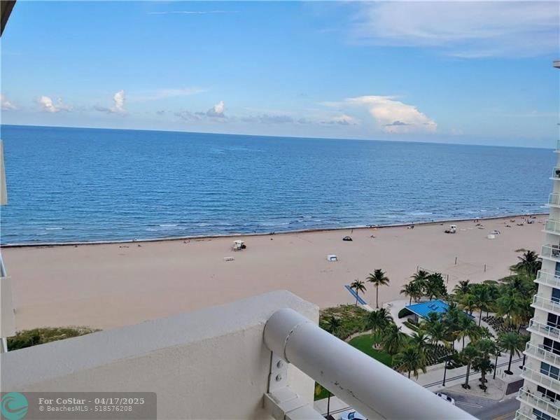 Primary Photo - 133 N Pompano Beach Blvd