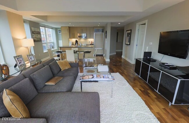 Building Photo - 2 br, 1 bath  - 300 1st Ave Unit 208