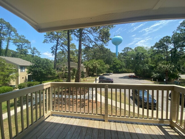 Building Photo - Renovated Two Bedroom Condo on Hilton Head...