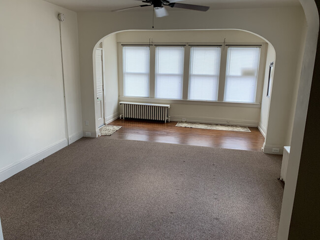 Building Photo - 422 S Maple Avenue (Downstairs)