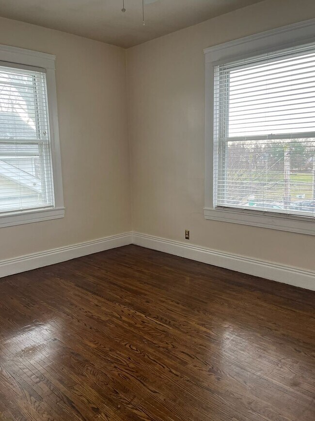Building Photo - 1635 Norris Place