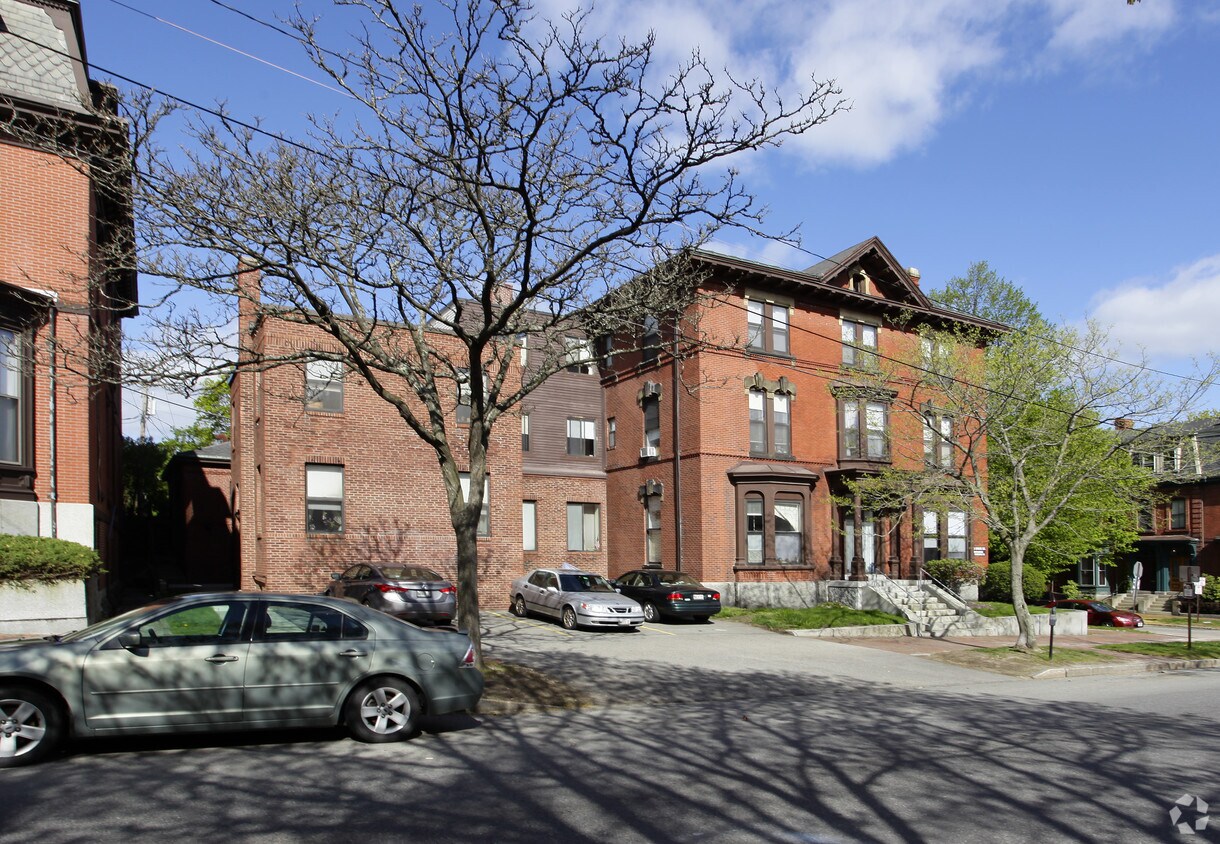 Primary Photo - 218 State St