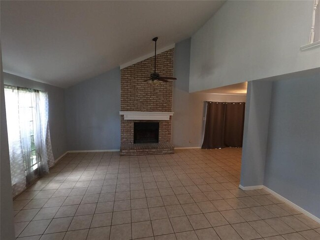 Building Photo - 7755 Champion Pines Dr