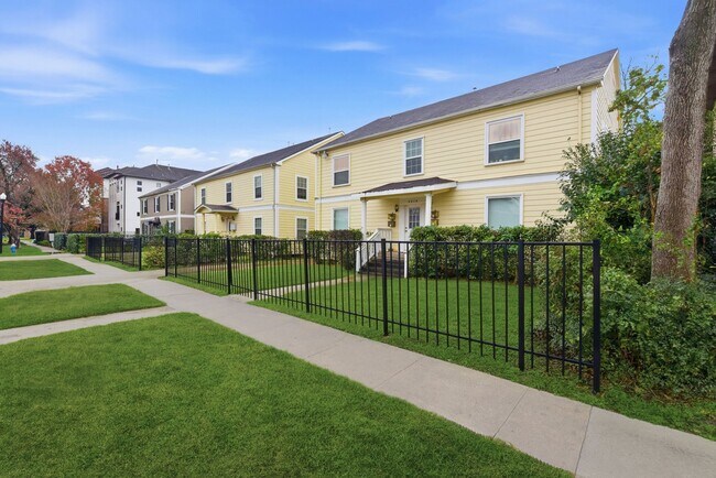 Foto del edificio - 2513 Shakespeare St