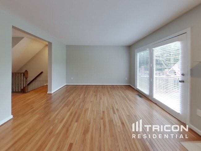 Building Photo - 5255 Lightfoot Path