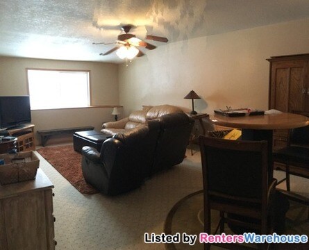 Building Photo - 15214 Florist Cir