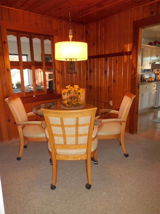 Foto del edificio - 16055 Mount Olive Rd